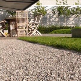 Acceso exterior con grava estabilizada GRAVEL.